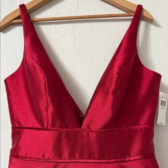 Elegant Mac Duggal New Red Sleeveless Dress Size 10 - Picture 2 of 16